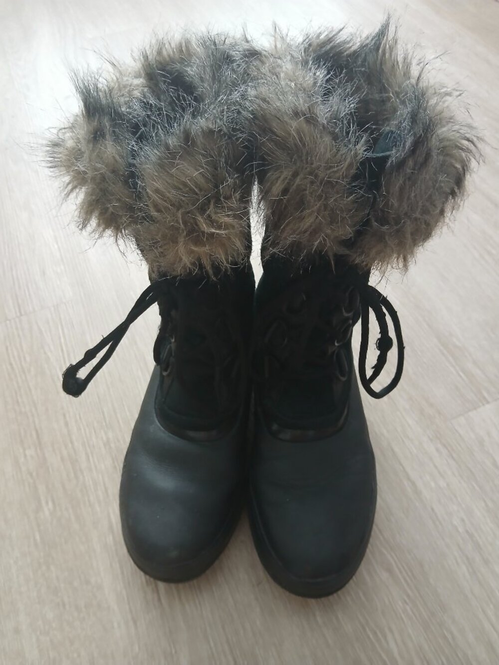 THE BEST WINTER BOOTS EVER - SOREL BLACK SIZE 9!!! - Picture 7 of 13